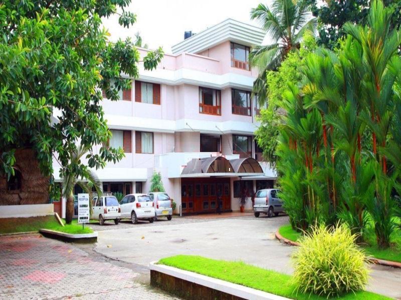 Hotel Highway Garden Kochi Exterior foto
