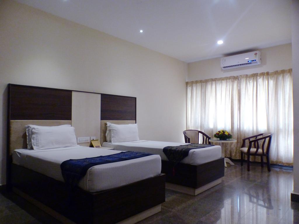 Hotel Highway Garden Kochi Exterior foto