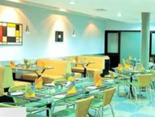 Hotel Highway Garden Kochi Exterior foto